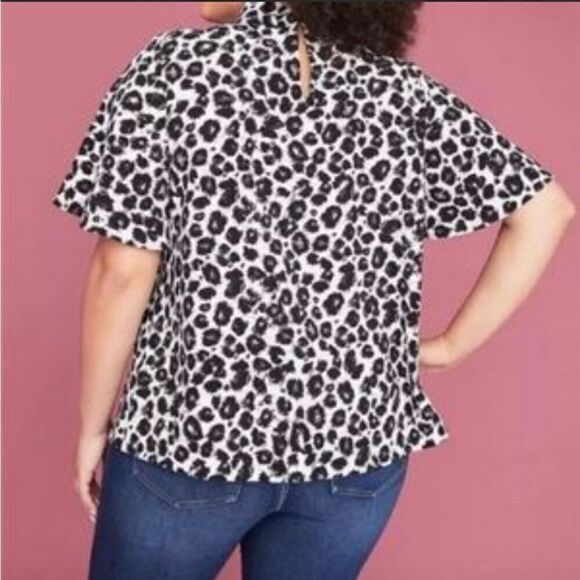 Lane Bryant animal print v cut out mock neck flutter sleeves sz 24 - Picture 4 of 7